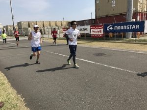 第21回 東日本国際親善マラソンのハーフマラソンレース中２周目