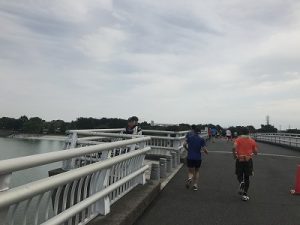 ベジタブルマラソンin彩湖レース中写真
