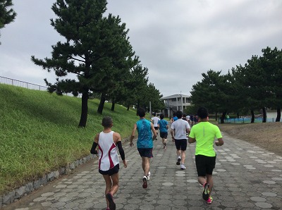 第1回横浜（YOKOHAMA）ビーチサイドマラソン30キロスタート直後