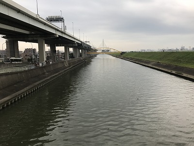 東京トライアルハーフマラソン2017会場近くの綾瀬川