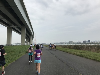 東京トライアルハーフマラソン2017の７キロ折り返し