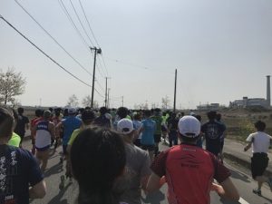 陸王杯第34回行田市鉄剣マラソン・ハーフマラソンスタート直後